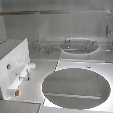 Alen De Louro - 6 Ximpron Apartmán